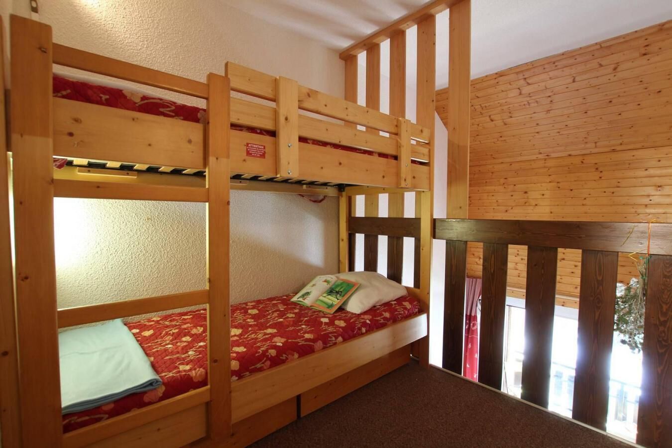 2nd floor, balcony, tv, ski locker, 40m², Pelvoux