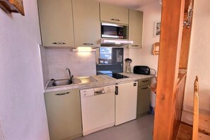 Fridge, microwave, dishwasher