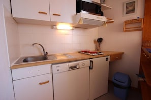 Fridge, microwave, dishwasher
