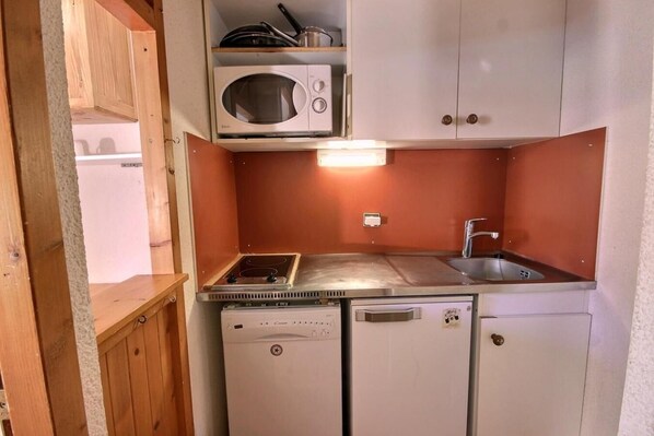 Kühlschrank, Ofen, Geschirrspüler