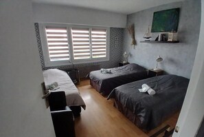 3 sovrum, strykjärn/strykbräda, gratis wi-fi och sängkläder