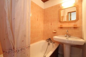 Bathtub