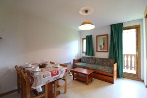 Dining - 300m from resort center, 2nd floor, balcony, tv, ski locker, 27m², Val Cenis (Termignon)