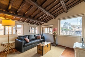 Penthouse, 1 grand lit, salle de bains attenante, vue ville