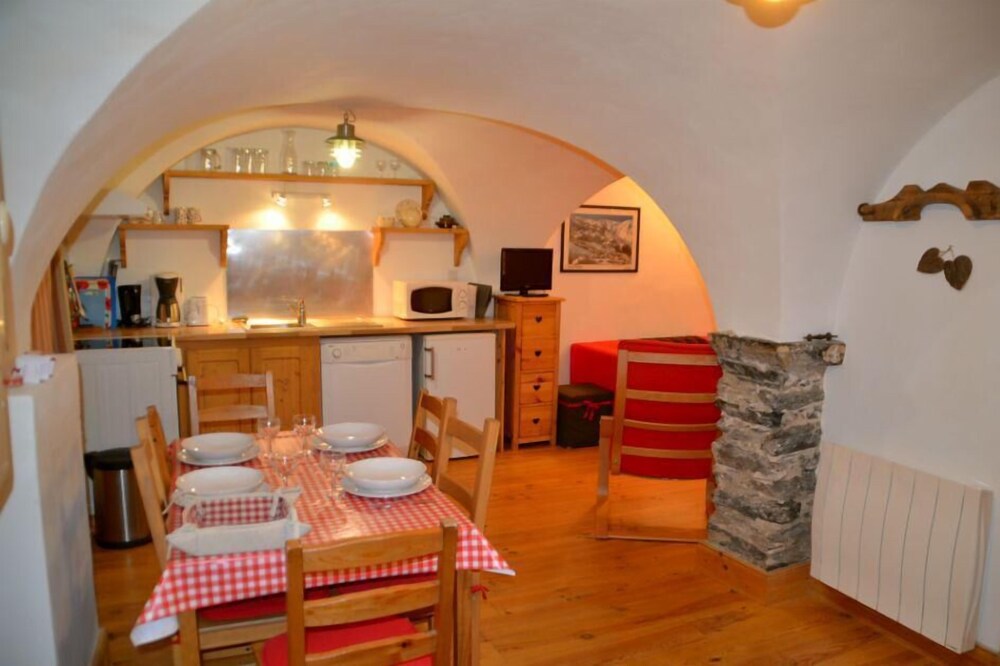 Rez-de-chaussée, vue montagne, télévision, casier à ski, 50m², Saint Martin de Belleville