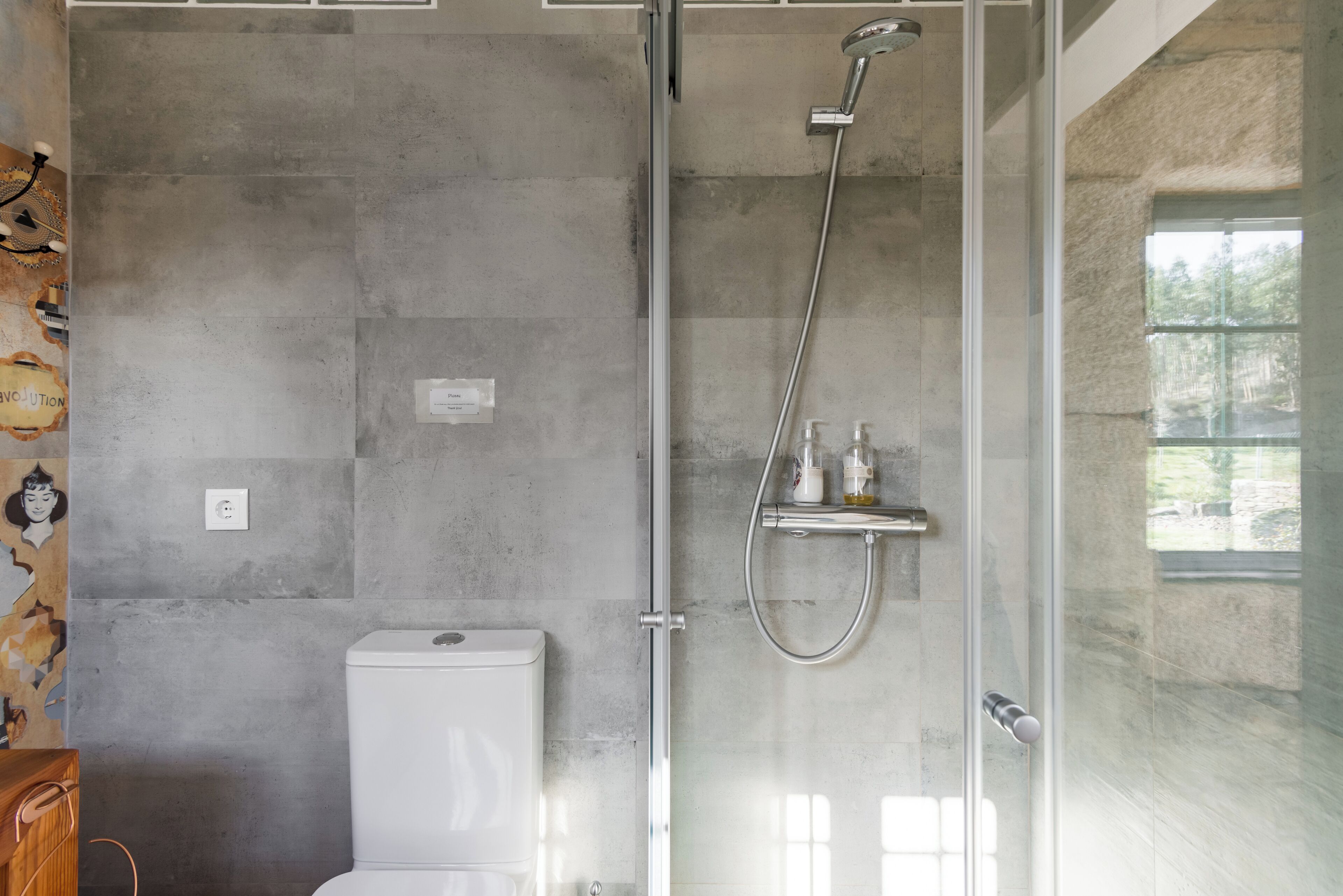 Shower, hair dryer, towels, toilet paper