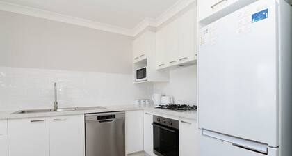 Villa on Matthews - Modern & Cosy, Escape for 2