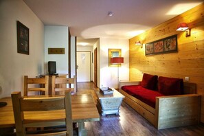 Interior - 2nd floor, tv, 28m², Brides Les Bains (Brides-les-Bains)