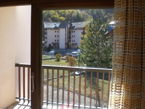 Interior - 220m from ski slopes, 2nd floor, balcony, parking, tv, ski locker, 40m², Valloire (Valloire)