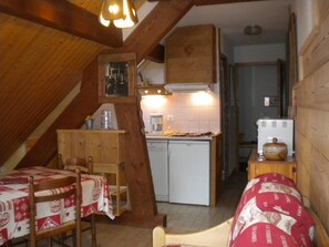 Kühlschrank, Mikrowelle, Geschirrspüler