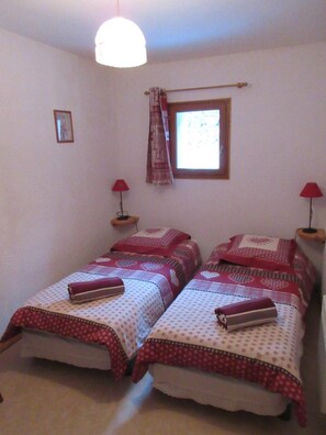 2 bedrooms