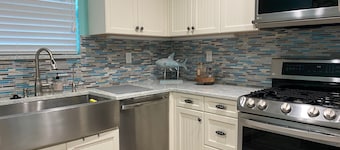 Southern Memories - Driftwood: Quaint, single family & dog friendly!