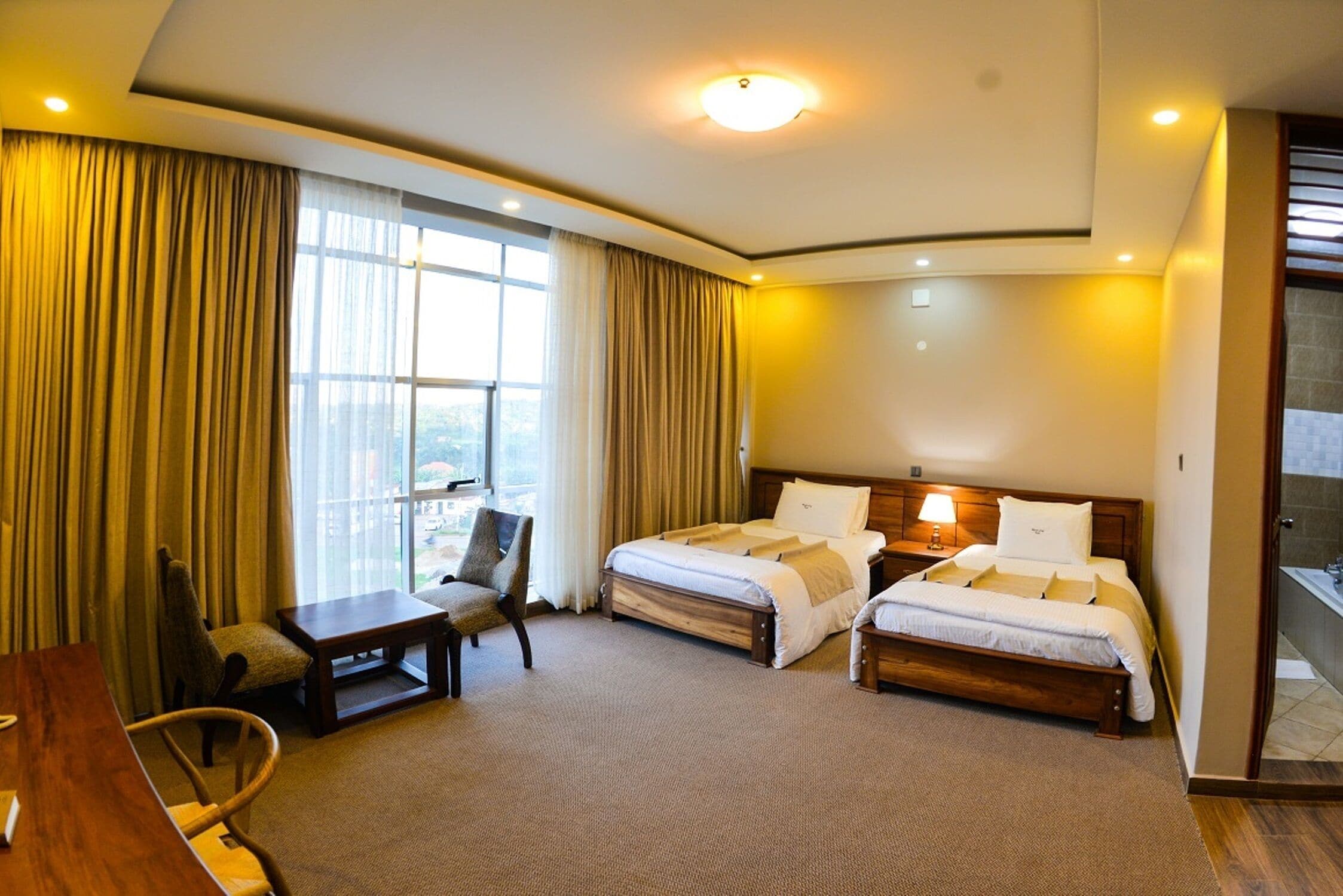 Habitación estándar con 2 camas individuales | Sábanas de algodón egipcio y ropa de cama de alta calidad 