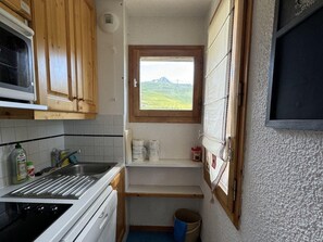 冷蔵庫、電子レンジ、食器洗い機