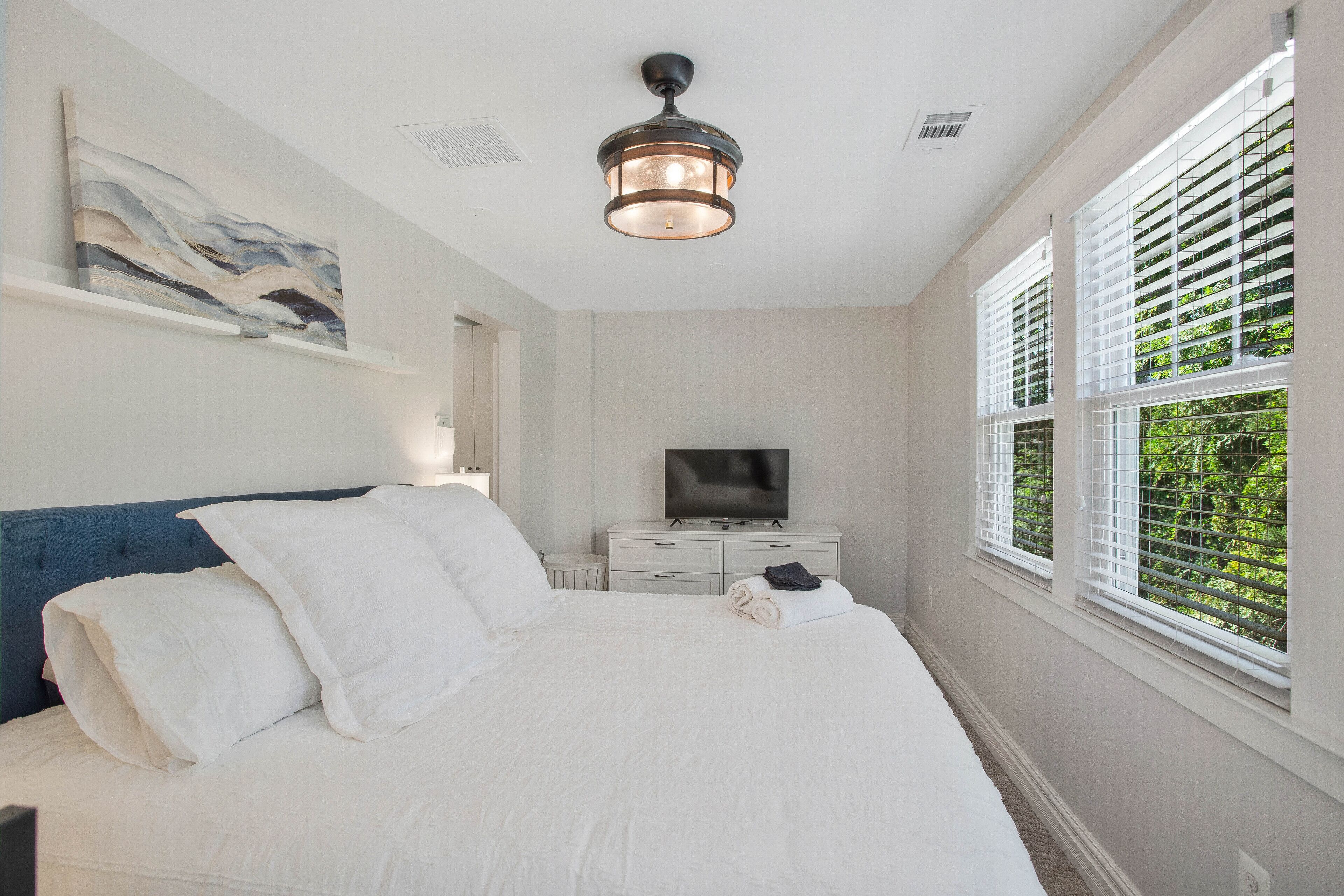 Charming Historic Home 1.5 miles to USNA and 1 mile to Marine Corps stadium 