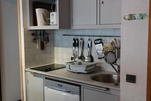 Frigorifero, forno, lavastoviglie