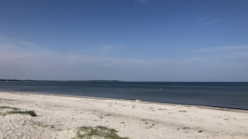 Tæt på stranden