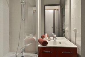 Bathtub