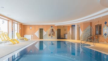 Una piscina techada