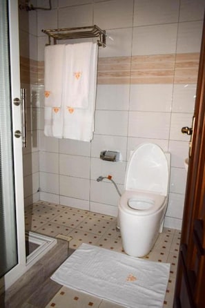 Bathroom - Solo Hites Hotel (Kyotera)