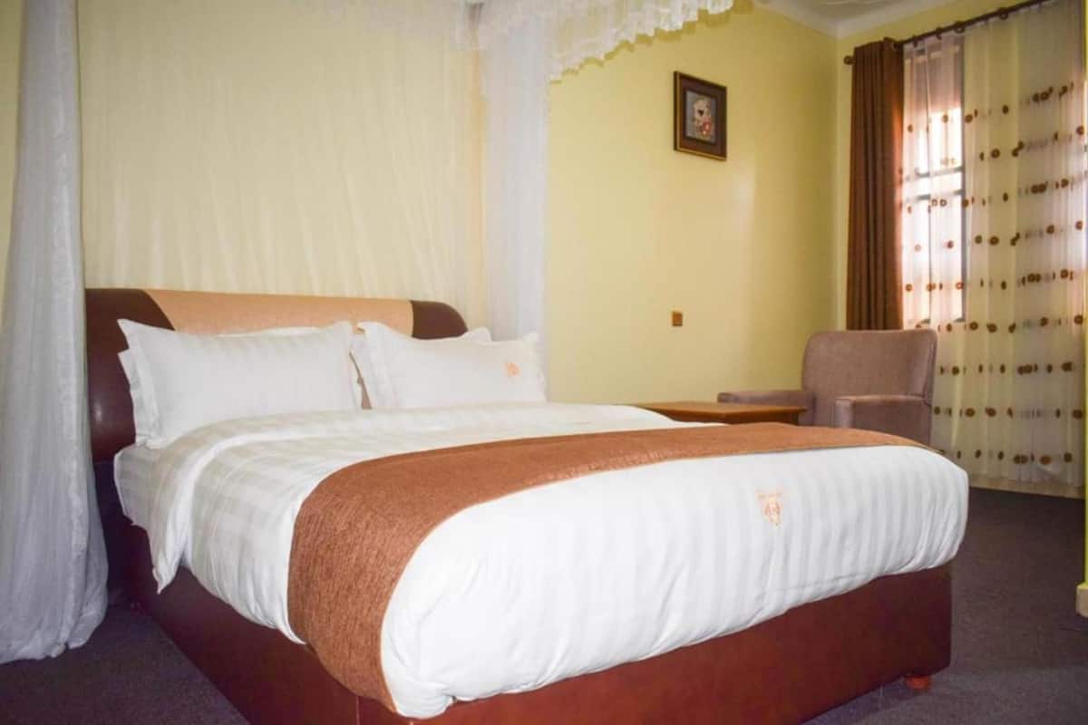 Hochwertige Bettwaren, Betten mit Memory-Foam-Matratzen, Schreibtisch