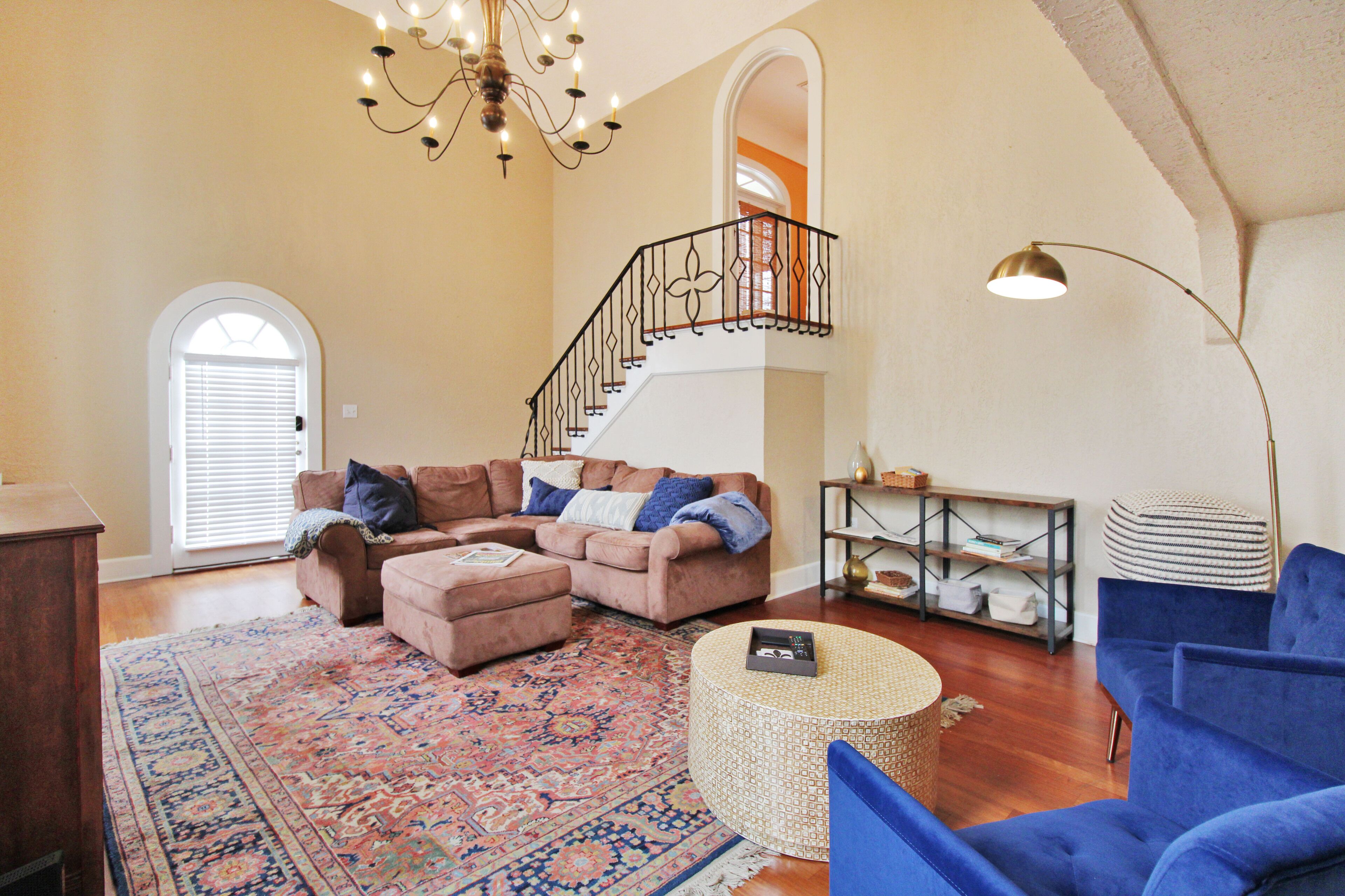 6 beds! 3 BR HOUSE NEAR CITY PARK AND STREETCAR