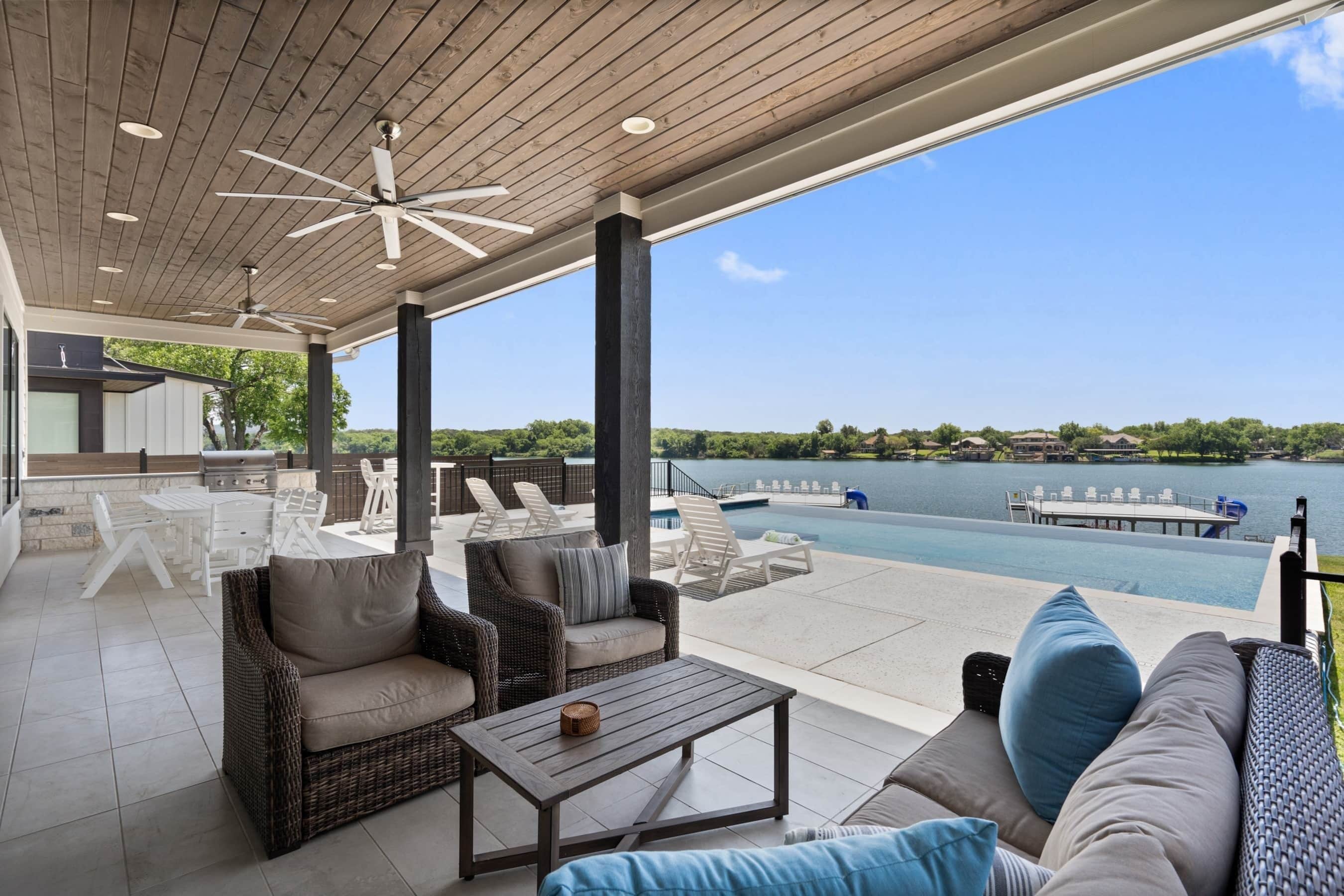Waterhouse at Lake LBJ Residence II, 6 King Bedrooms| Pool, Spa, Boat & PWC Lift, Slide