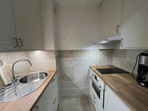 Fridge, microwave, dishwasher