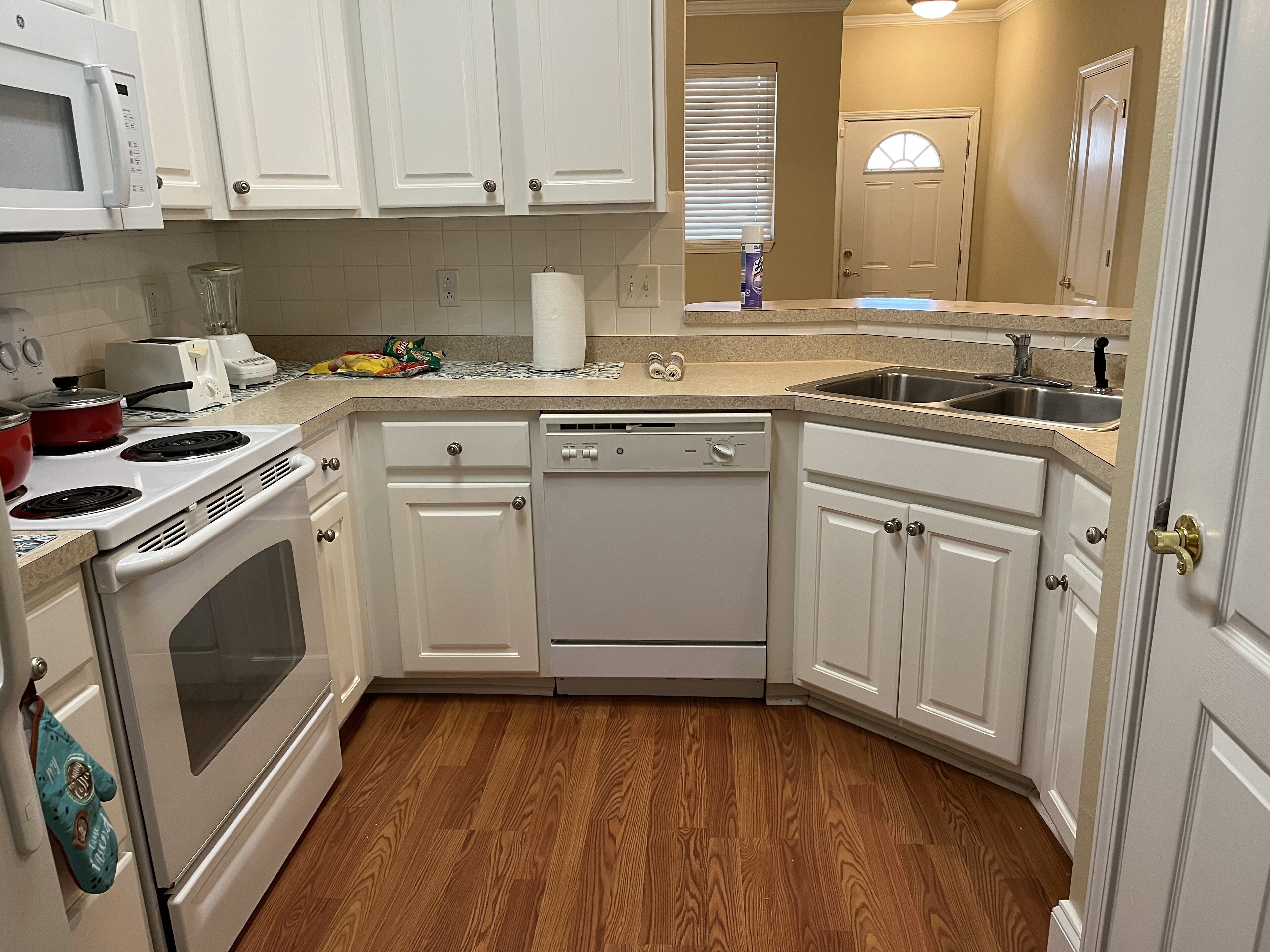 (Sept19-30 available) Mini Condo #1