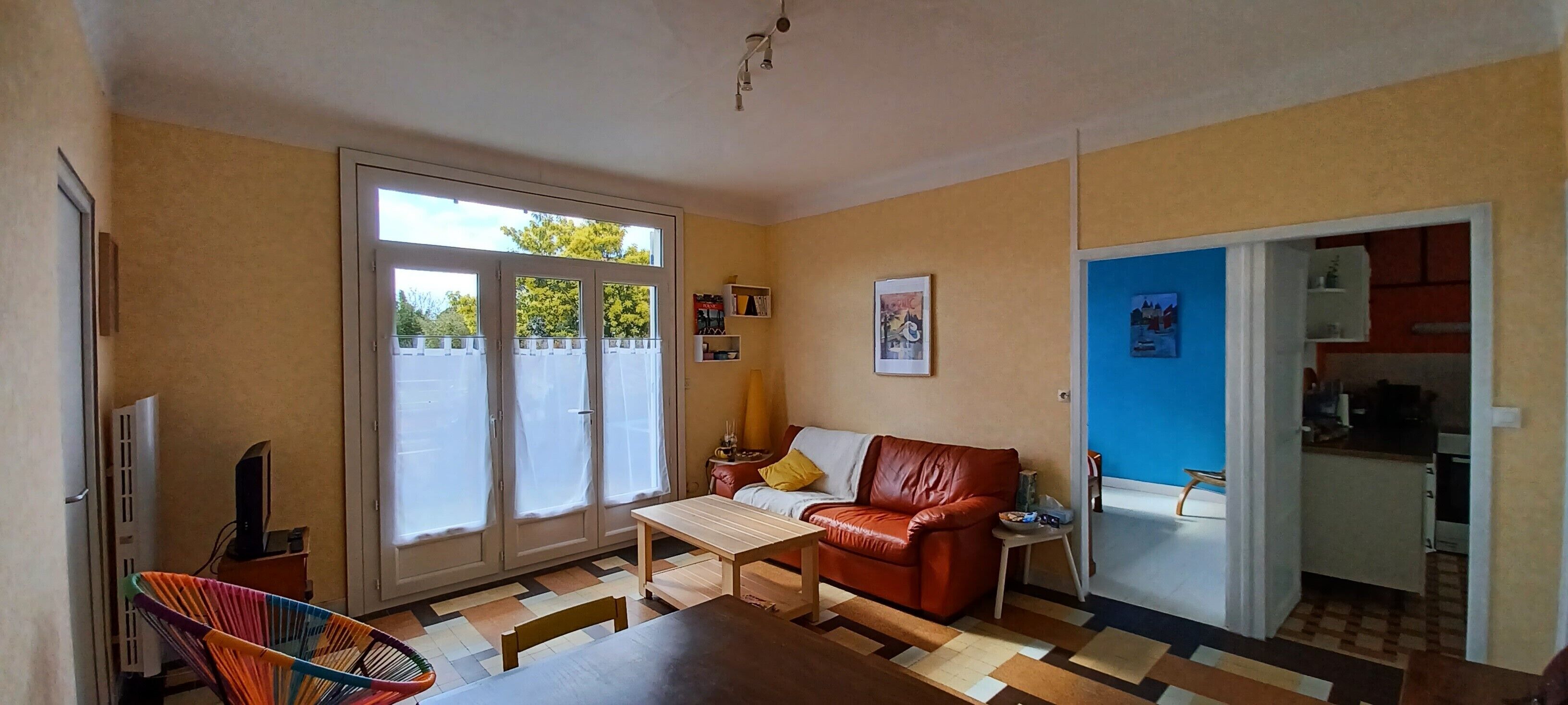 80m2 house 5 mins walk from the beach, the port, the shops, the thalasso. 