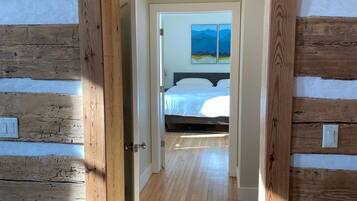 4 dormitoris, planxa i posts de planxar, wifi gratuïta i roba de llit