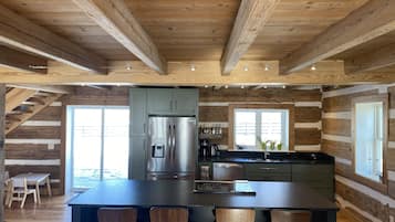 Frigorífic, microones, forn i placa de cuina