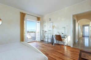 4 chambres, fer et planche Ă repasser, Wi-Fi, draps fournis