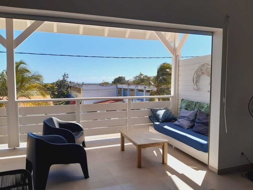 Jolie  loft  3 chamb. 2 SDB Grande terrasse 150m mer petite vue mer cheq ANCV ok