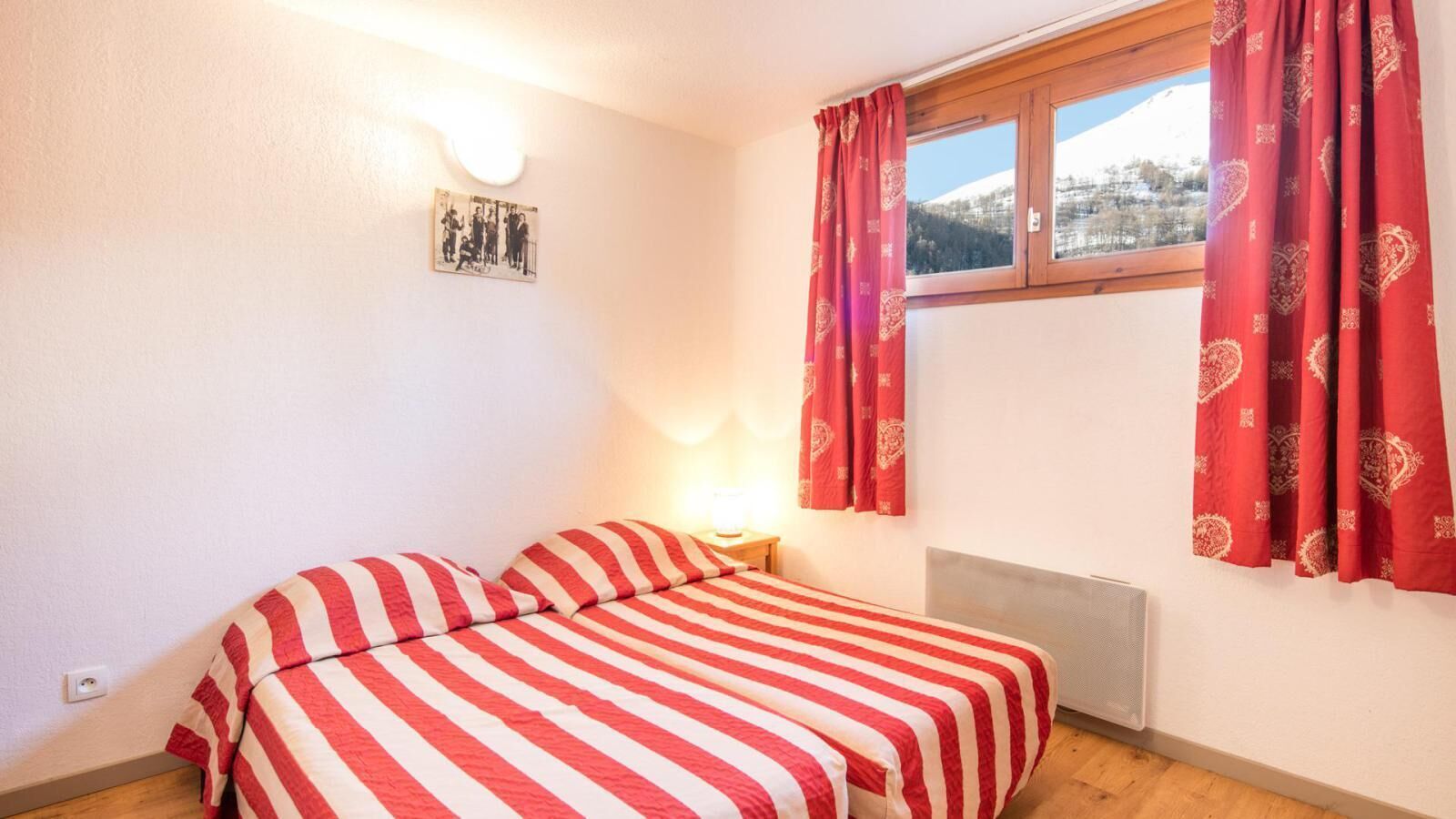 Remise en forme, piscine, sauna, hammam, balcon, parking, télévision, casier à ski, 48m², Valloire