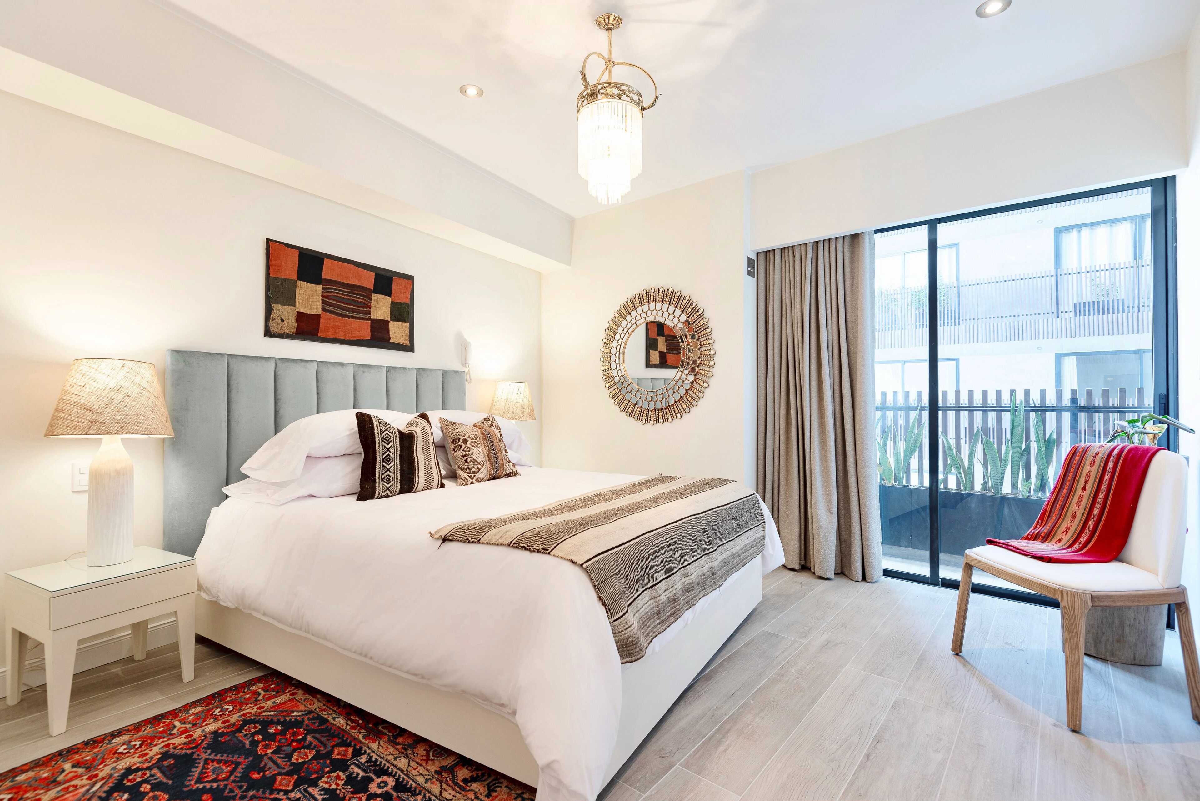 3 bedrooms, iron/ironing board, internet, bed sheets