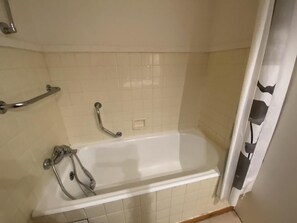 Bathtub
