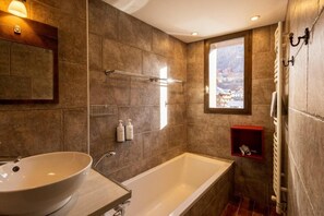 Bathtub, hair dryer