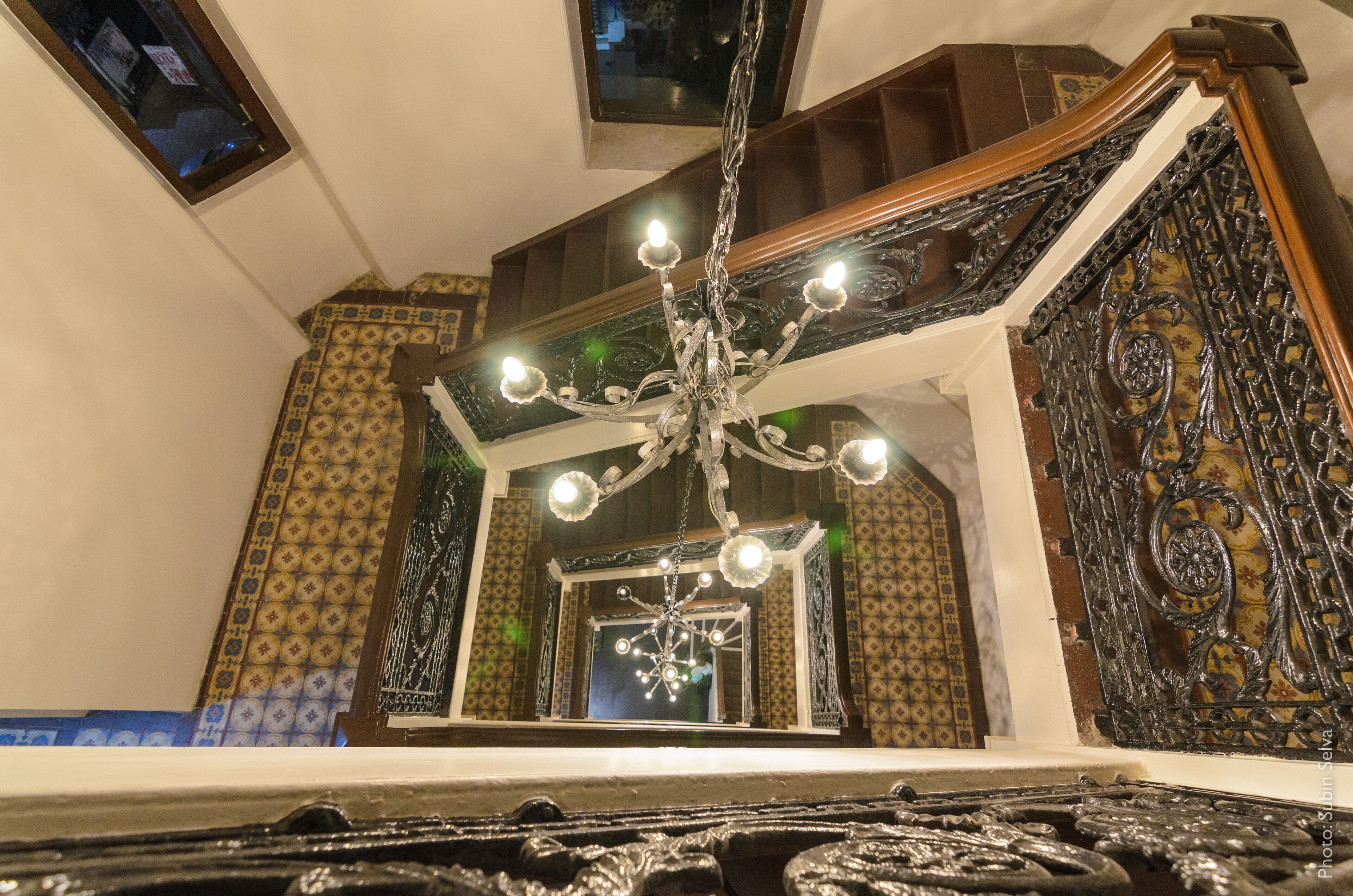 تفاصيل الفندق من الداخل