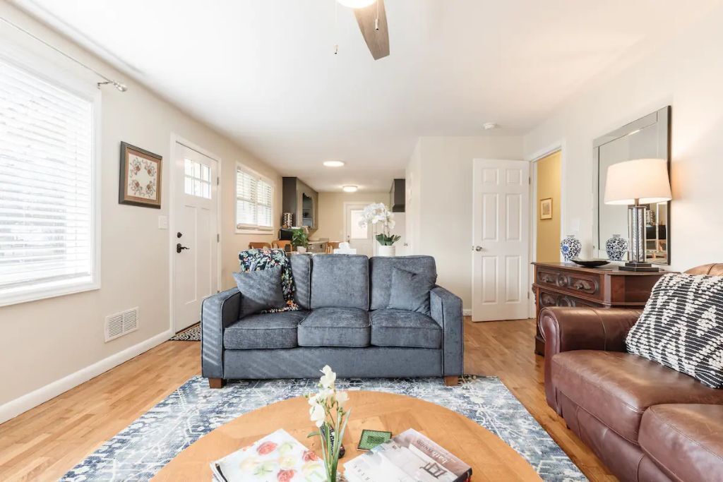 Retro-Reno 3br 2ba perfect 4 R&R in the ❤️ of TR!