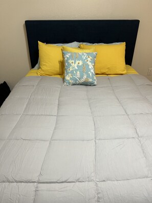 3 bedrooms, iron/ironing board, free WiFi, bed sheets