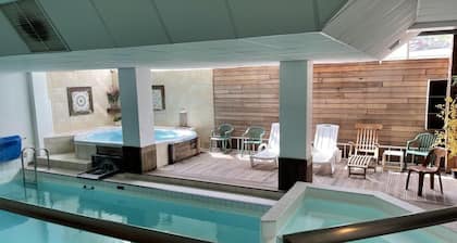 20m from resort center, 2nd floor, view resort, fitness, swimming pool, sauna, tv, ski locker, 26m²