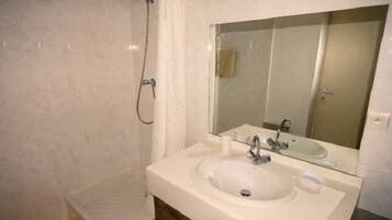 Dusche, Haartrockner