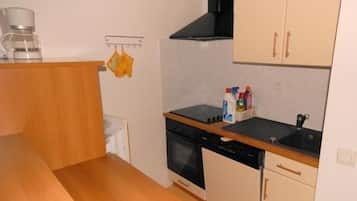 Réfrigérateur, micro-ondes, four, lave-vaisselle