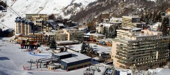 30m from resort center, 1st floor, view ski slopes, fitness, swimming pool, sauna, tv, ski locker