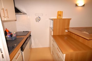 Køleskab, mikrobølgeovn, ovn, opvaskemaskine