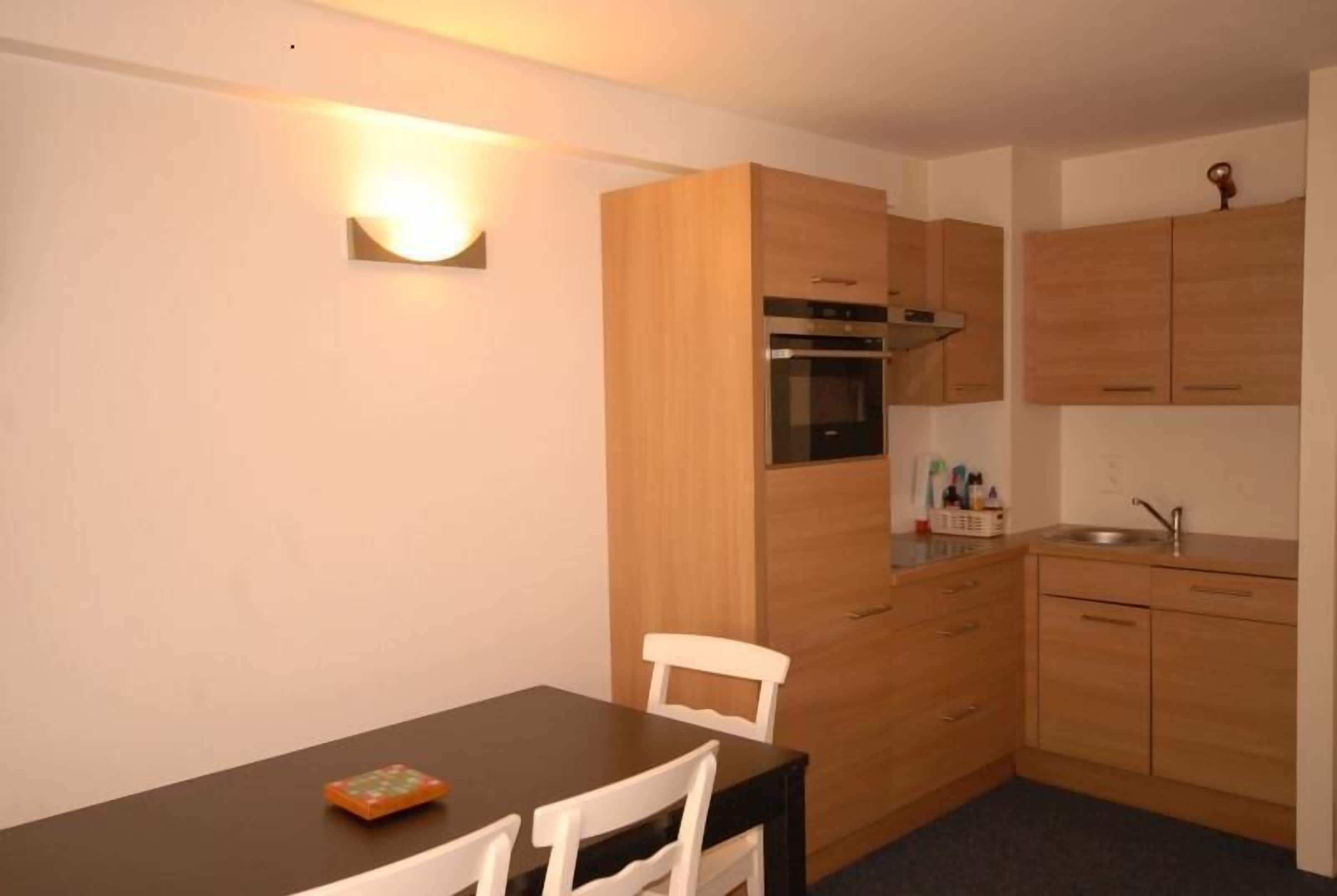 冰箱、微波炉、烤箱、洗碗机