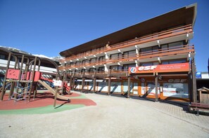 Exterior - Resort center, 1st floor, tv, ski locker, 24m², Les Menuires (Les Menuires)