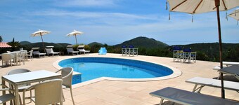 VILLA UVA E STELLE in the quiet of the green hills