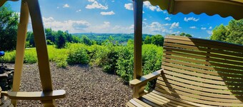 Mountaintop home w/ 4 bedroom 6 beds 2 kitchen & 2 full bathroom